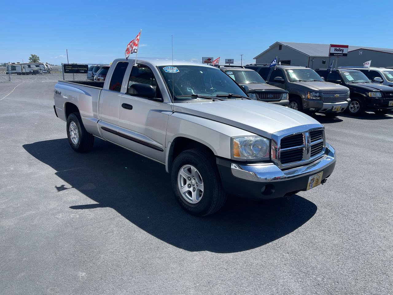Dodge Dakota SLT Club Cab 4WD 2005