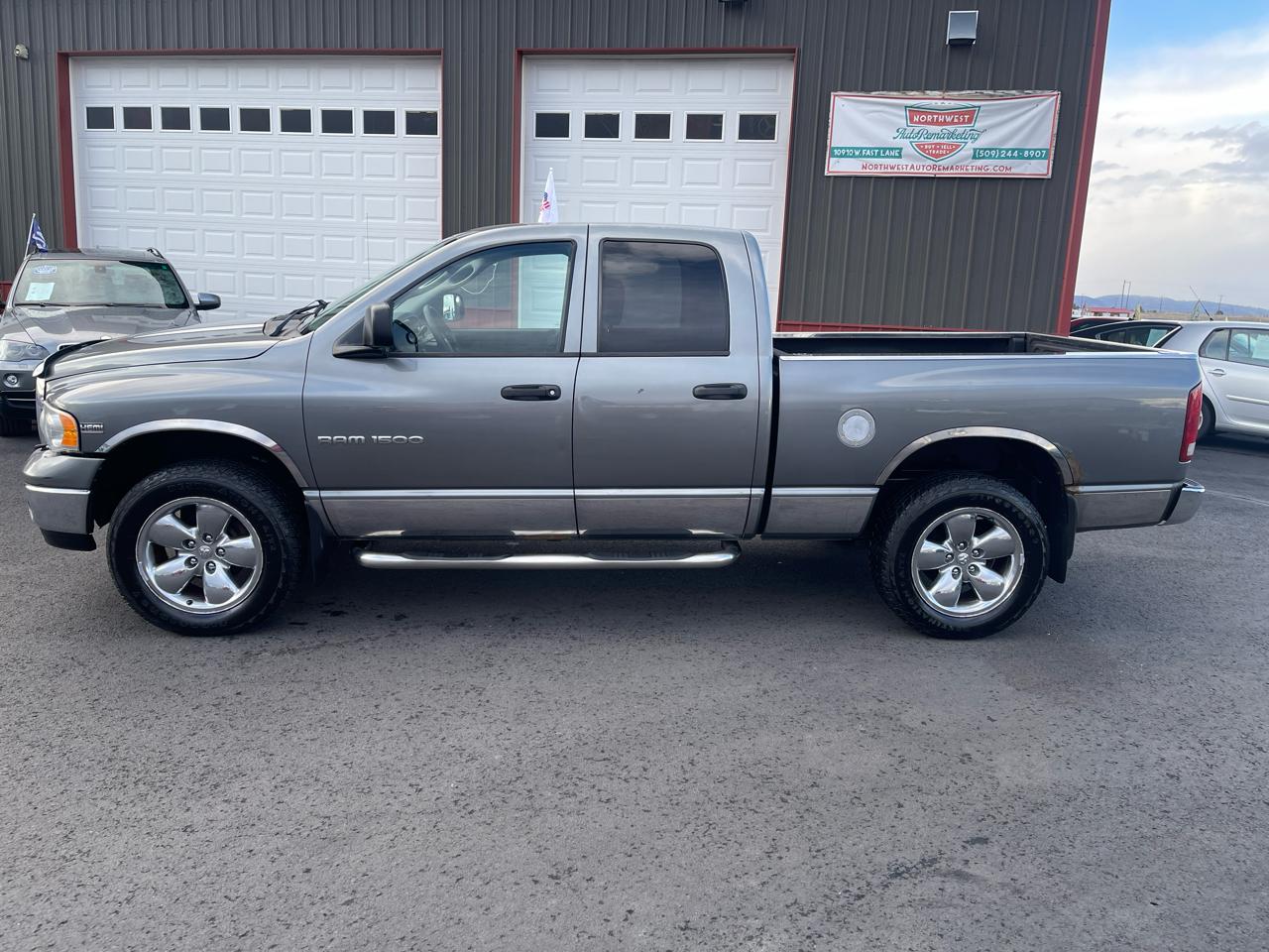 Dodge Ram 1500 SLT Crew Cab 4WD 2005