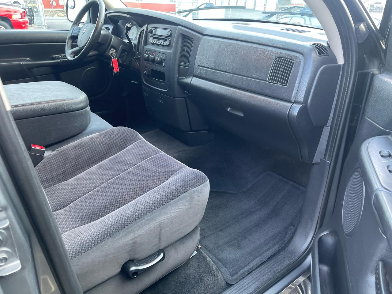 Dodge Ram 1500 SLT Crew Cab 4WD 2005