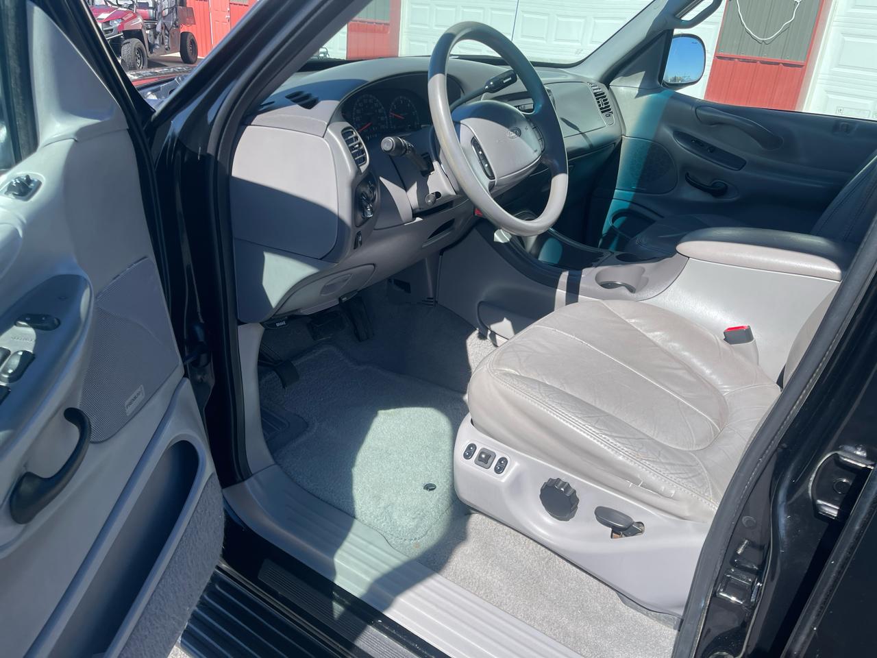 Ford Expedition 4dr XLT 4WD 1998