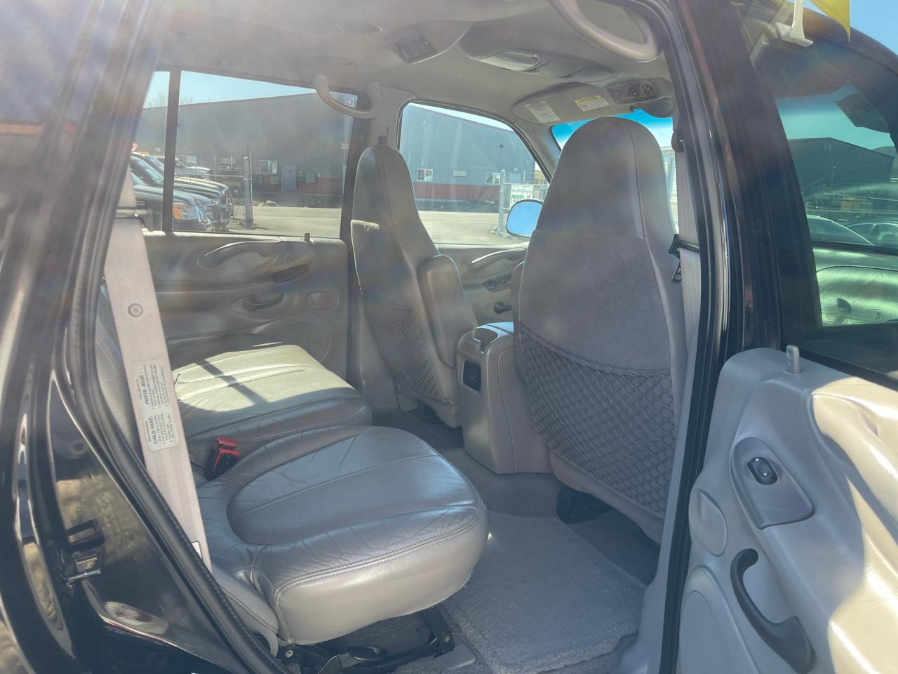 Ford Expedition 4dr XLT 4WD 1998