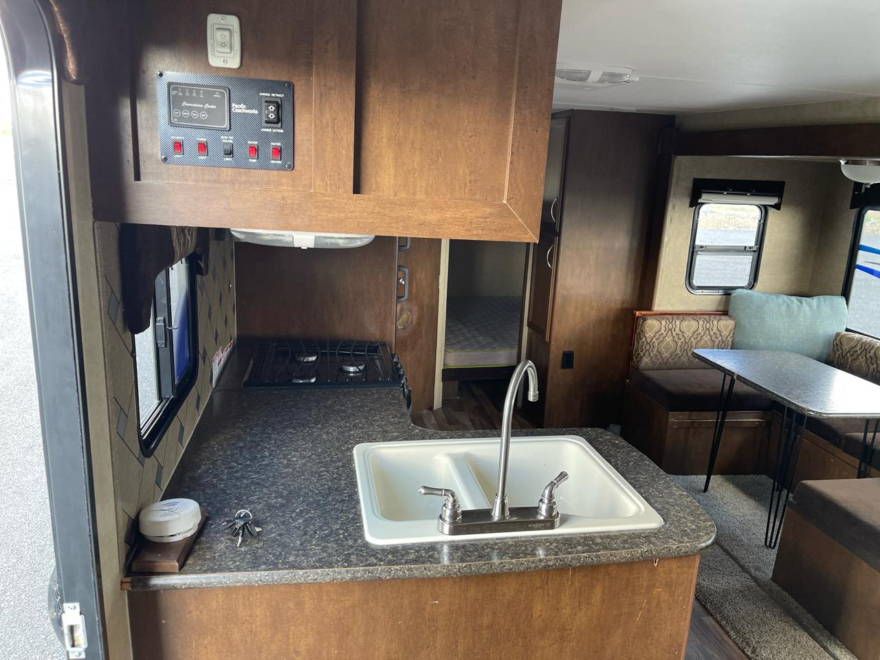 Pacific Coachworks Trailer Unknown  2016