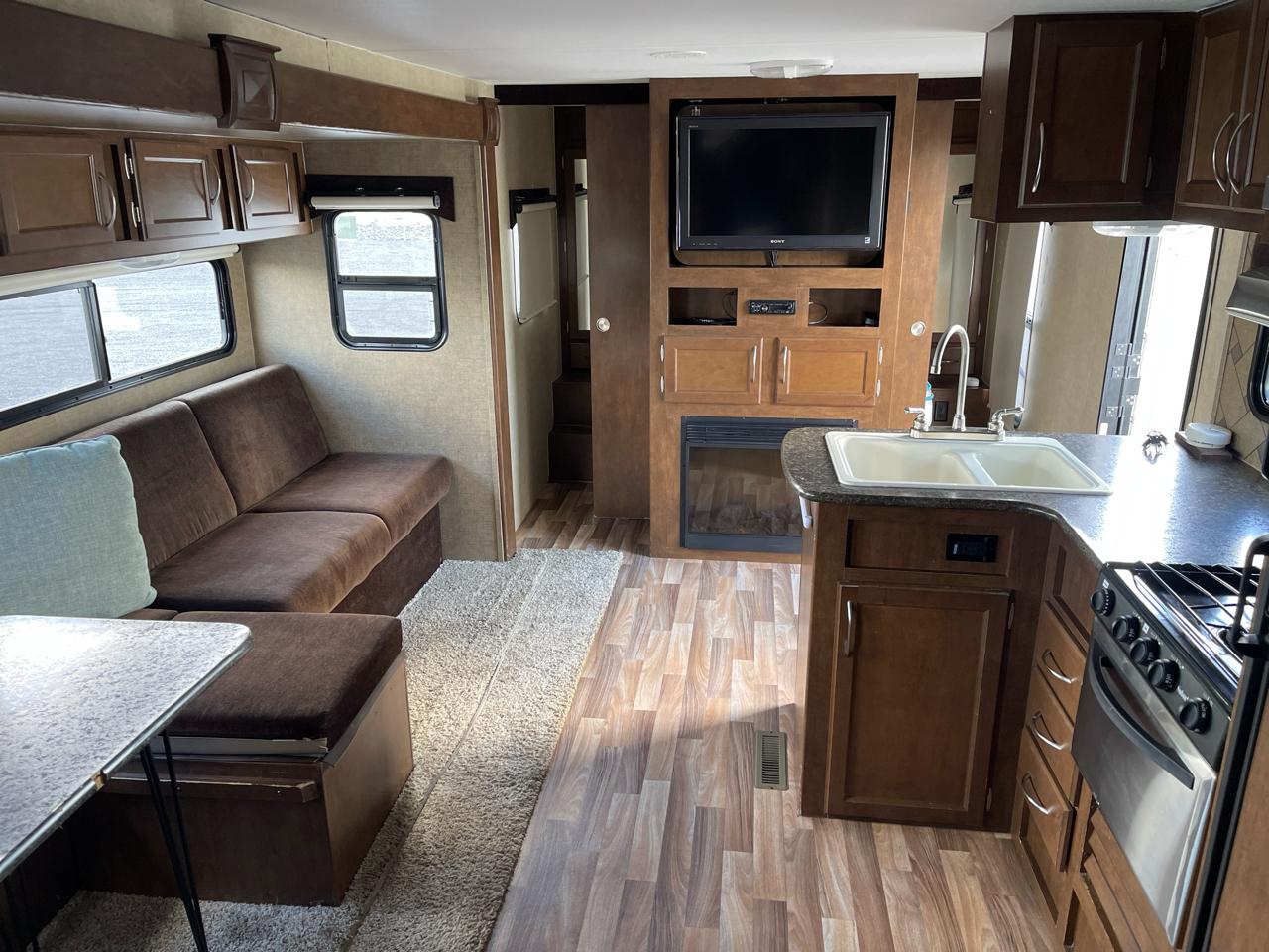 Pacific Coachworks Trailer Unknown  2016