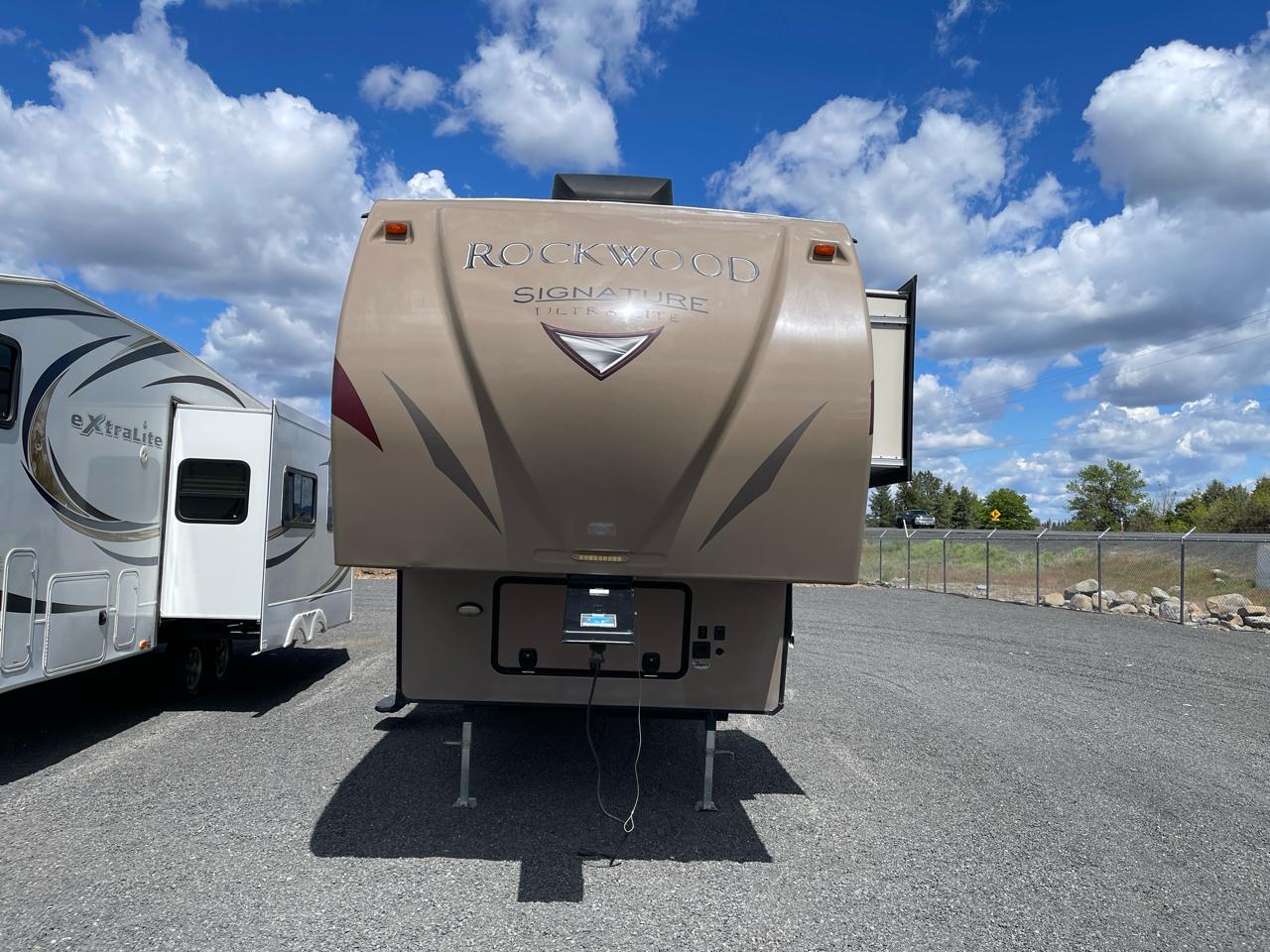 Forest River Rockwood Signature Lite  2017