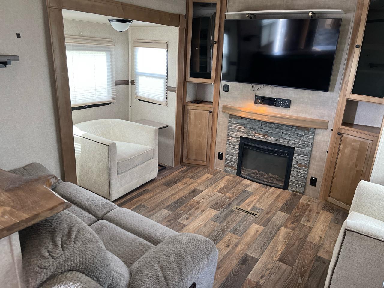 Forest River Rockwood Signature Lite  2017