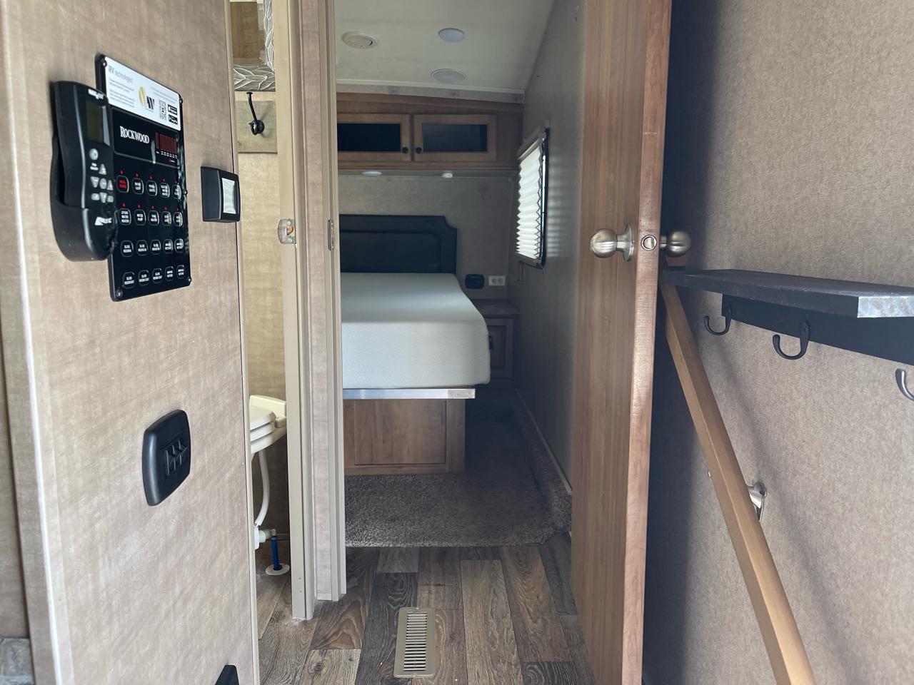 Forest River Rockwood Signature Lite  2017