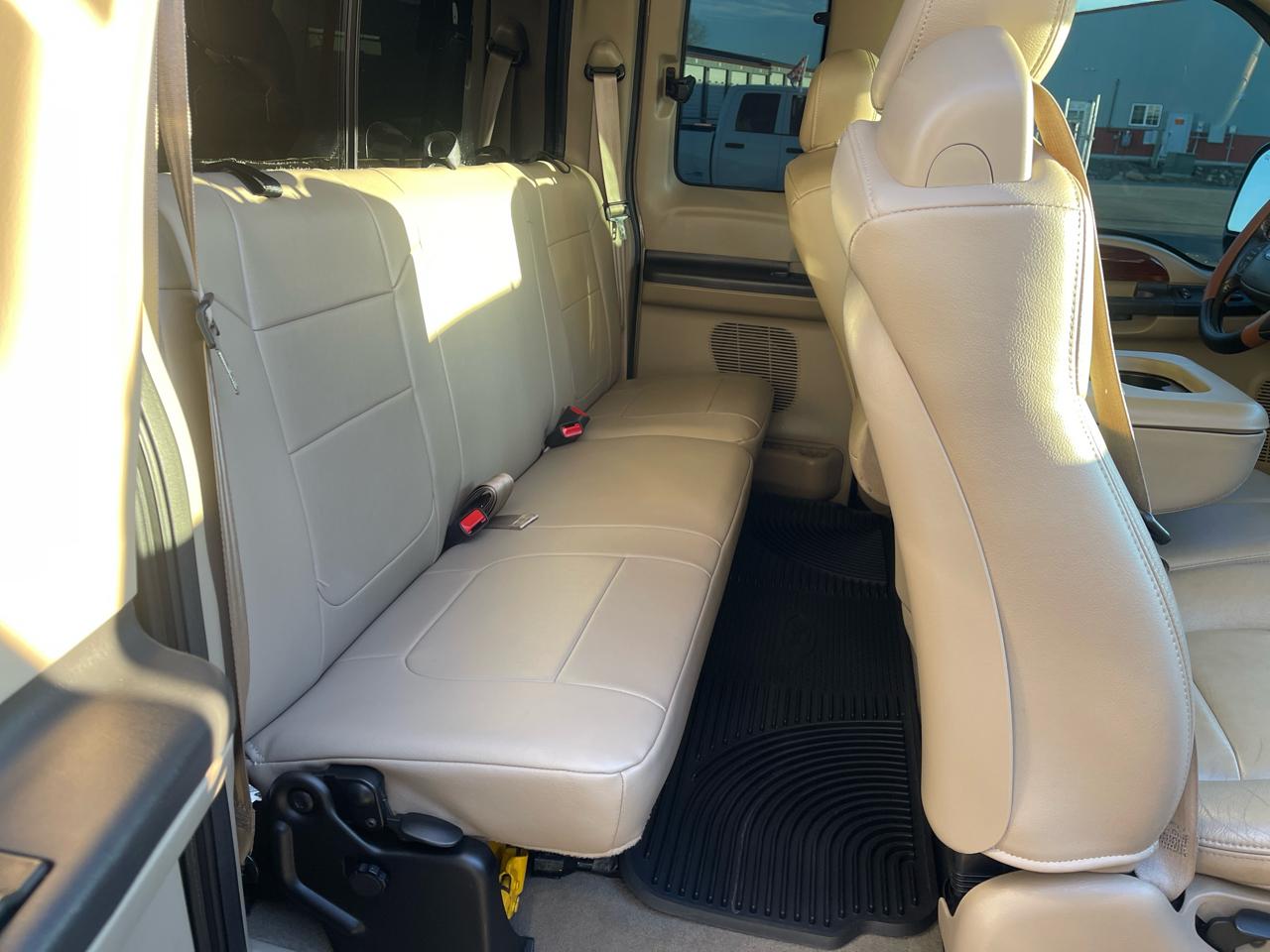 Ford F-350 SD Lariat SuperCab 4WD DRW 2006