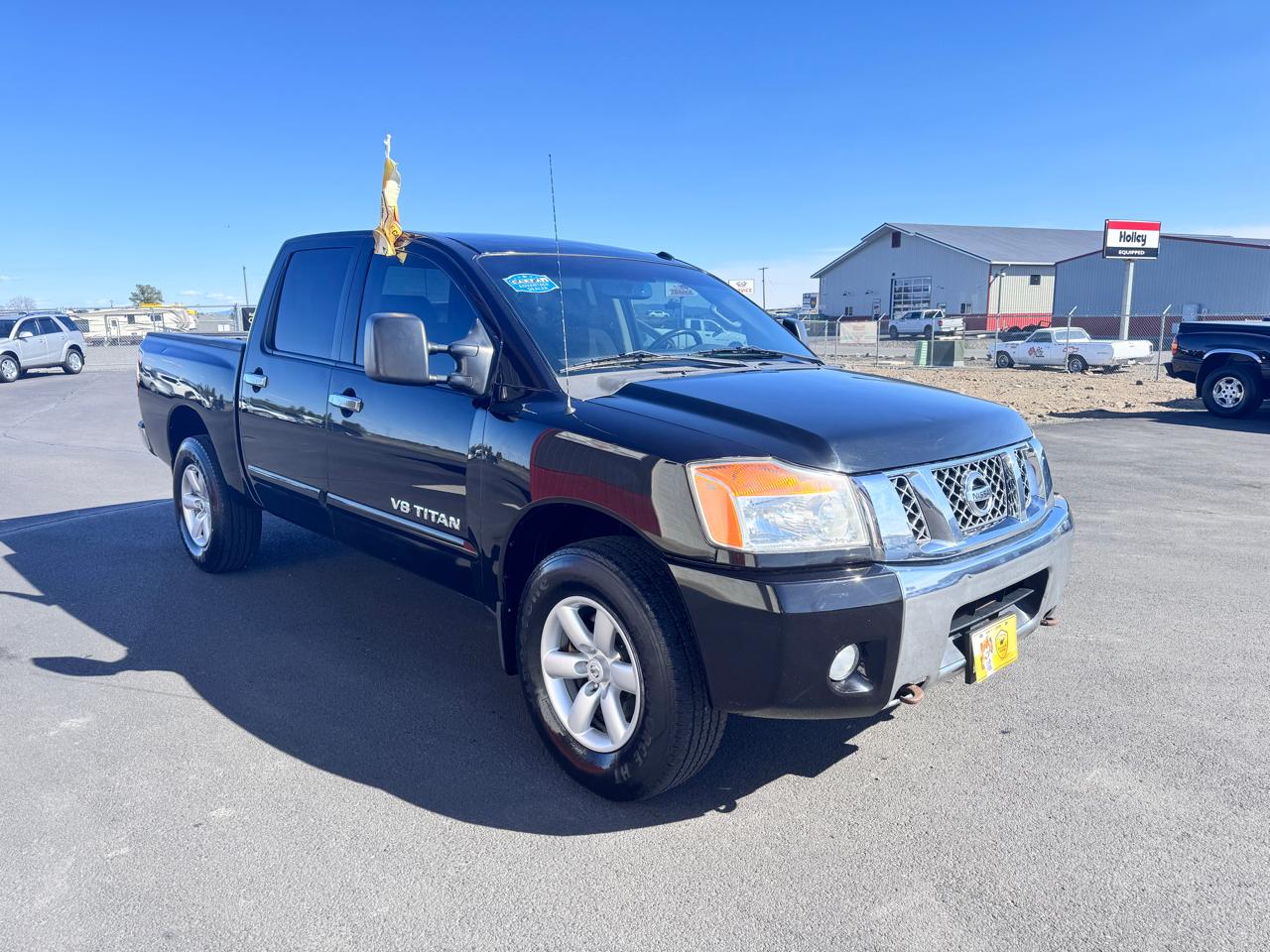 Nissan Titan SV Crew Cab 4WD 2012