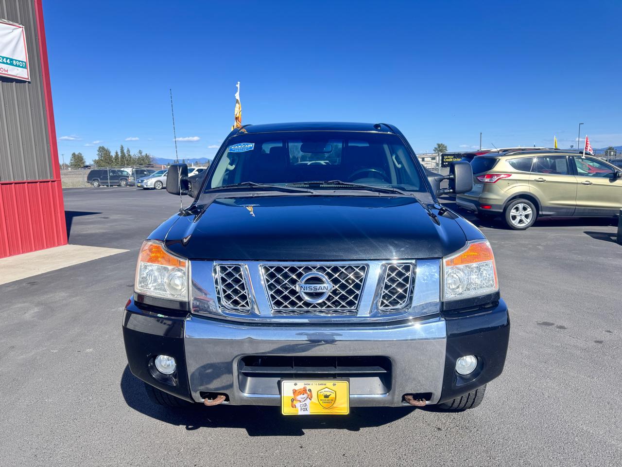 Nissan Titan SV Crew Cab 4WD 2012