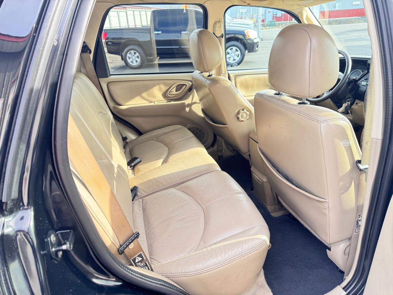 Mazda Tribute ES 4WD 2004