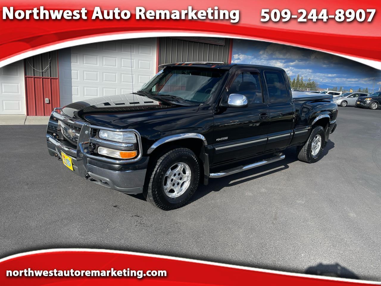 2000 Chevrolet Silverado 1500 LT Ext. Cab 4-Door Short Bed 4WD