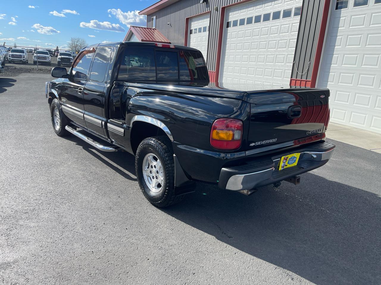 Chevrolet Silverado 1500 LT Ext. Cab 4-Door Short Bed 4WD 2000