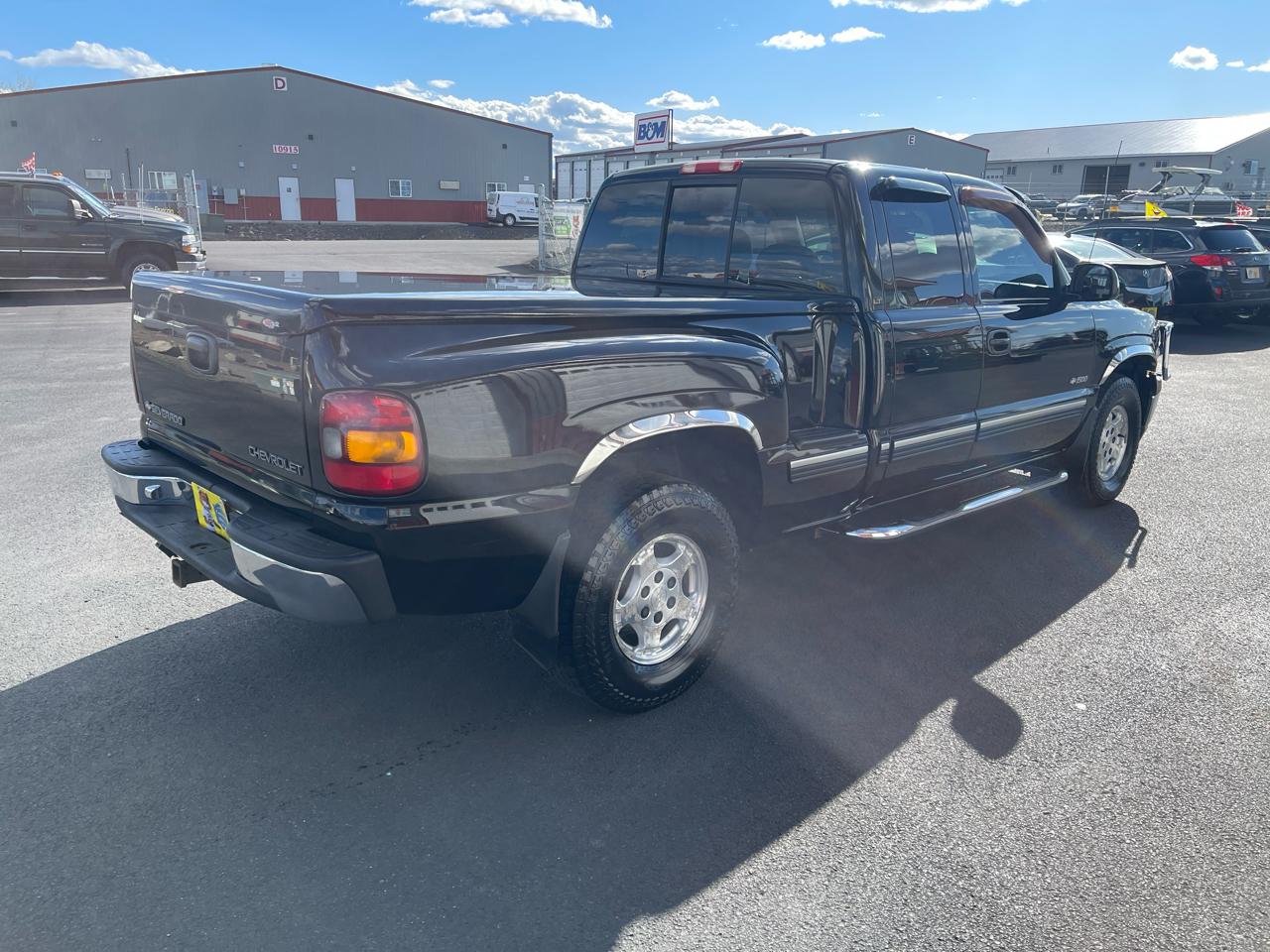 Chevrolet Silverado 1500 LT Ext. Cab 4-Door Short Bed 4WD 2000