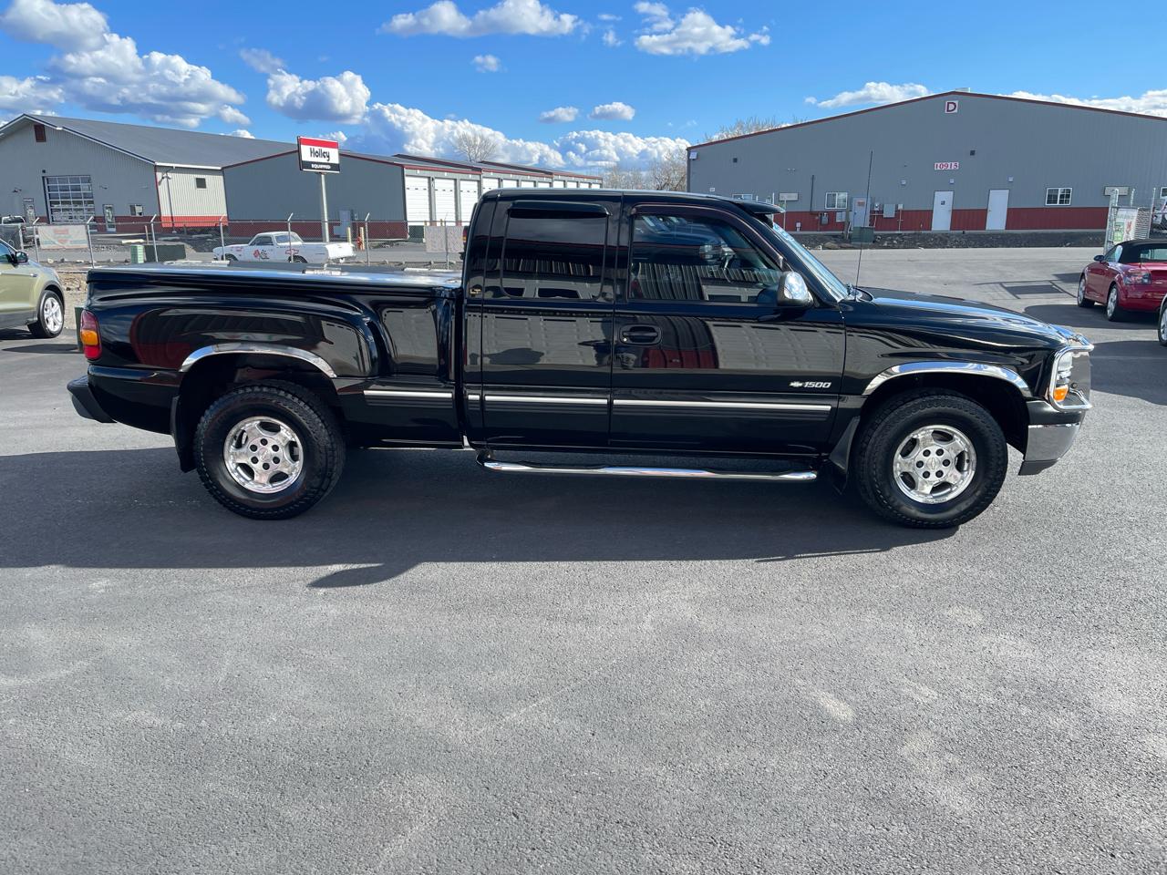 Chevrolet Silverado 1500 LT Ext. Cab 4-Door Short Bed 4WD 2000
