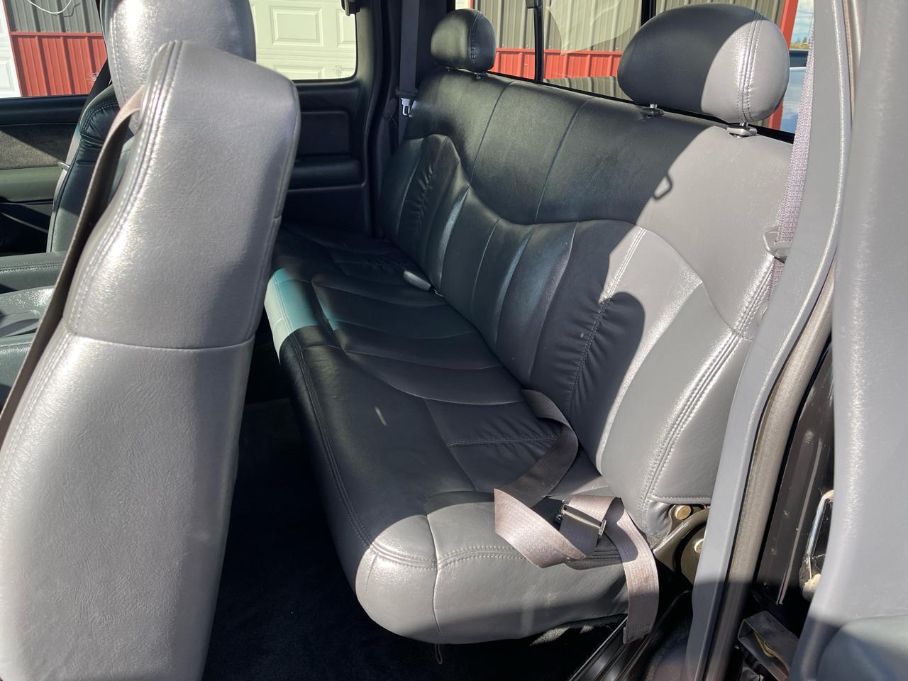 Chevrolet Silverado 1500 LT Ext. Cab 4-Door Short Bed 4WD 2000