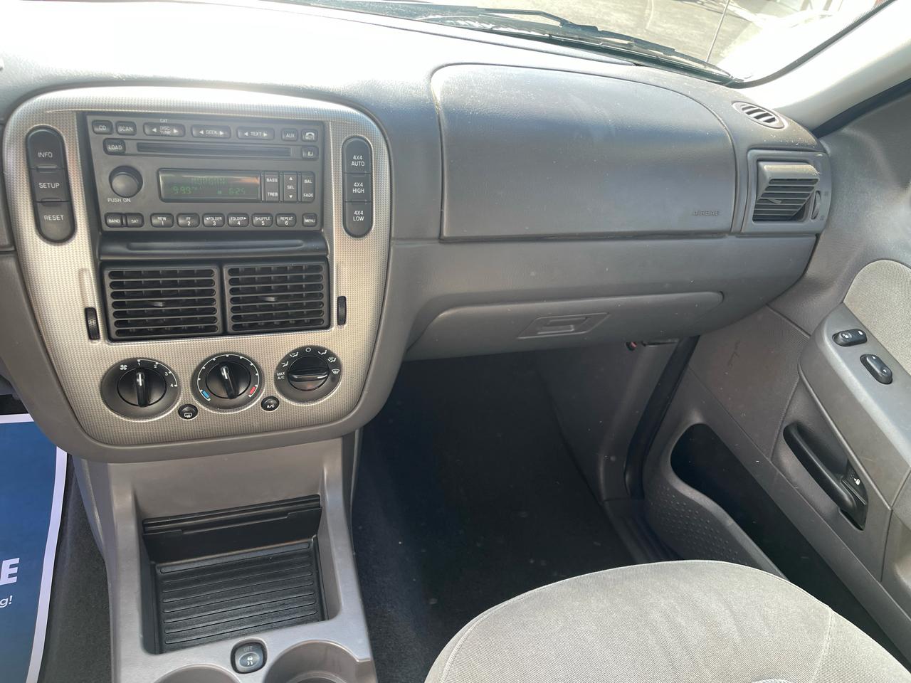 Ford Explorer XLT Sport 4.0L 4WD 2005