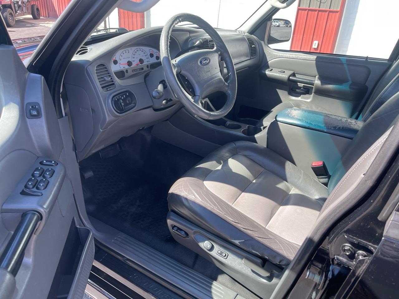 Ford Explorer Sport Trac XLT 2005