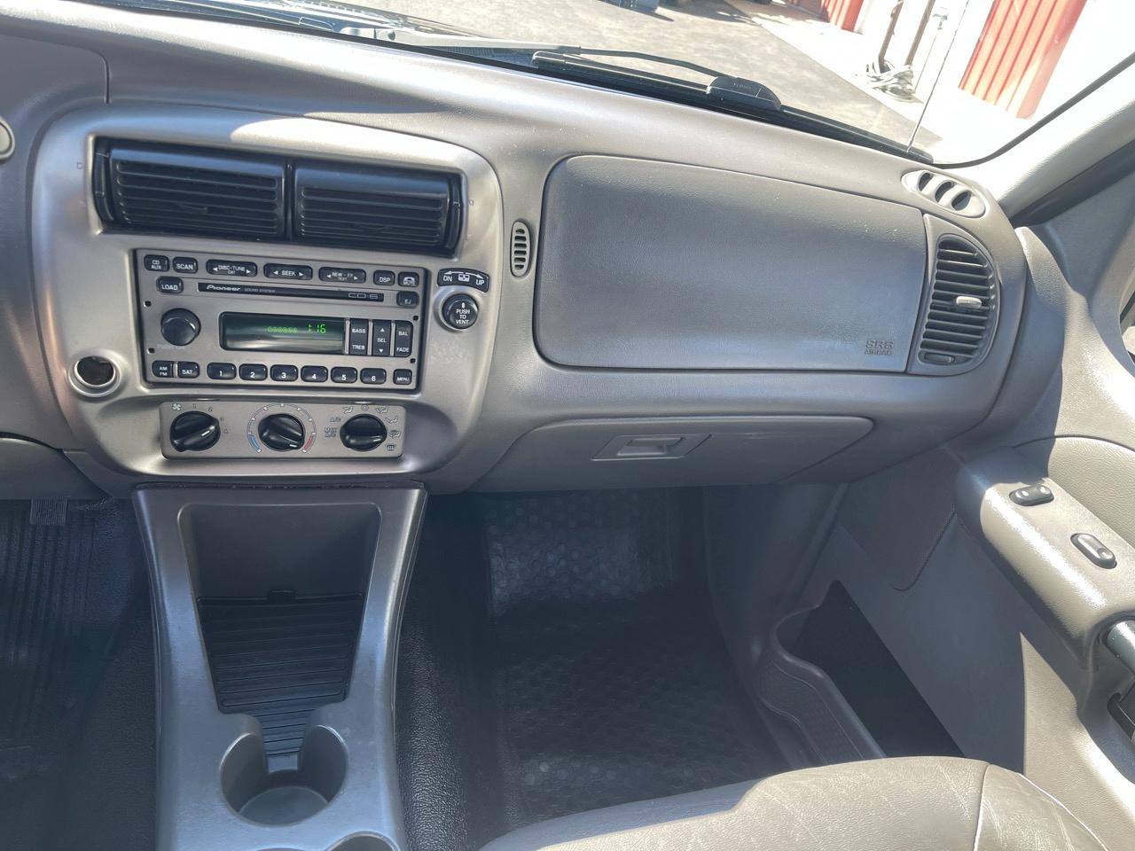 Ford Explorer Sport Trac XLT 2005