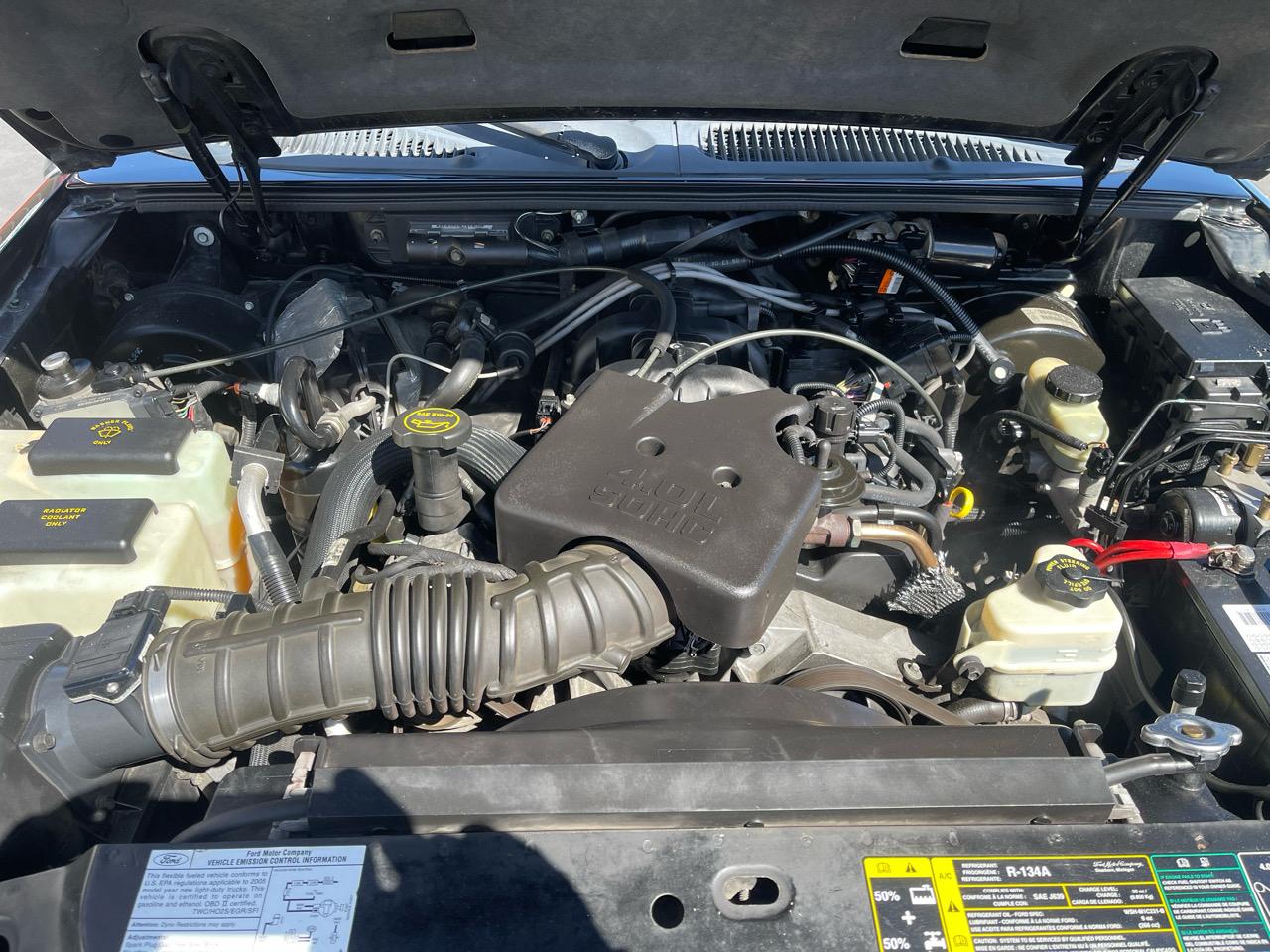 Ford Explorer Sport Trac XLT 2005