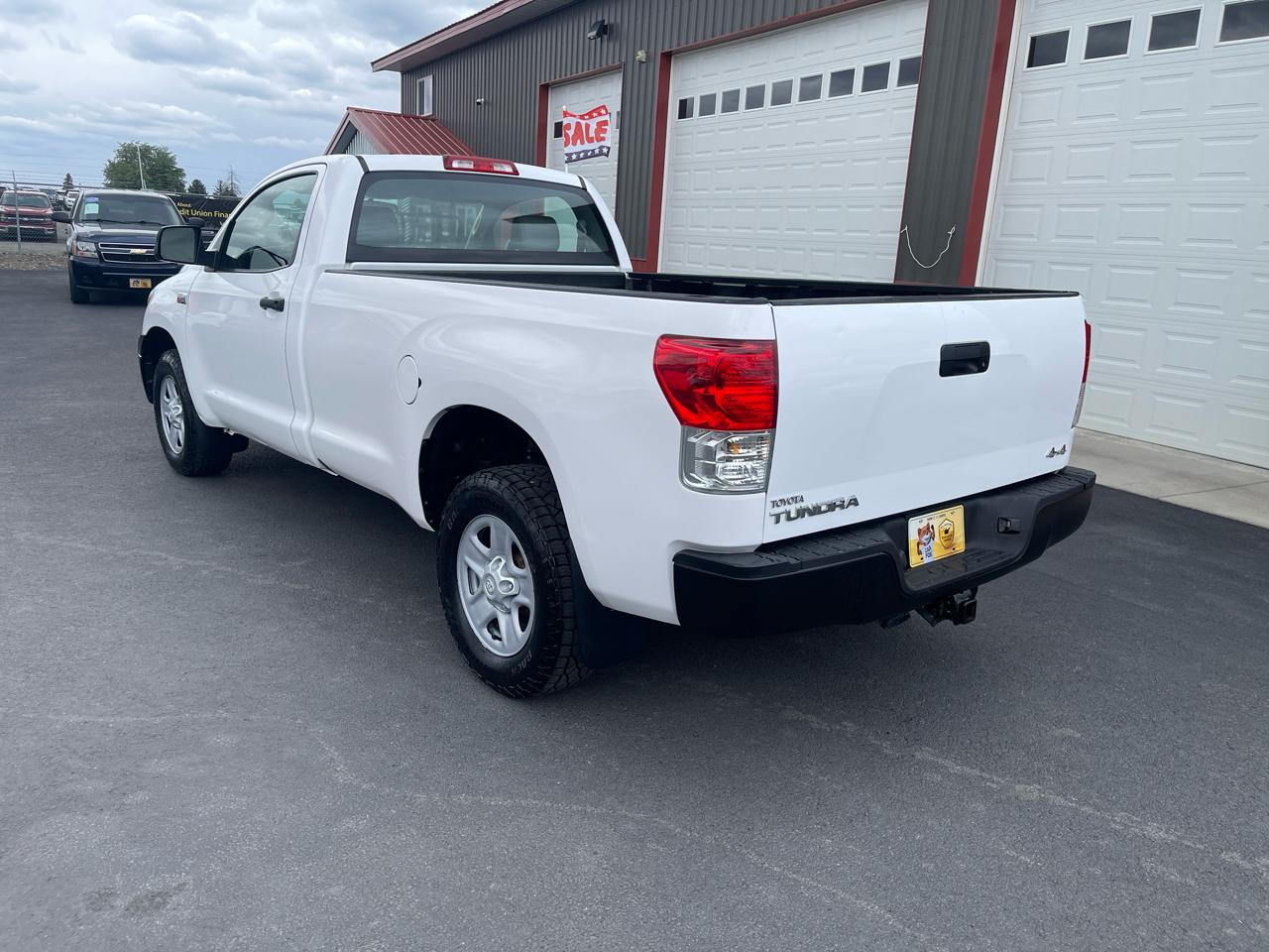 Toyota Tundra Tundra-Grade 5.7L V8 4WD Long Bed 2013