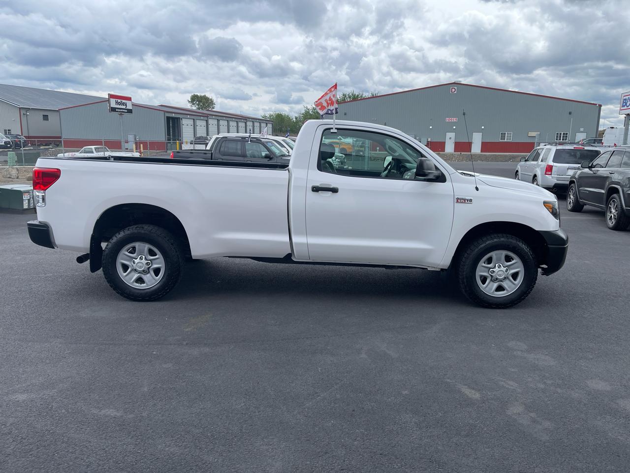 Toyota Tundra Tundra-Grade 5.7L V8 4WD Long Bed 2013