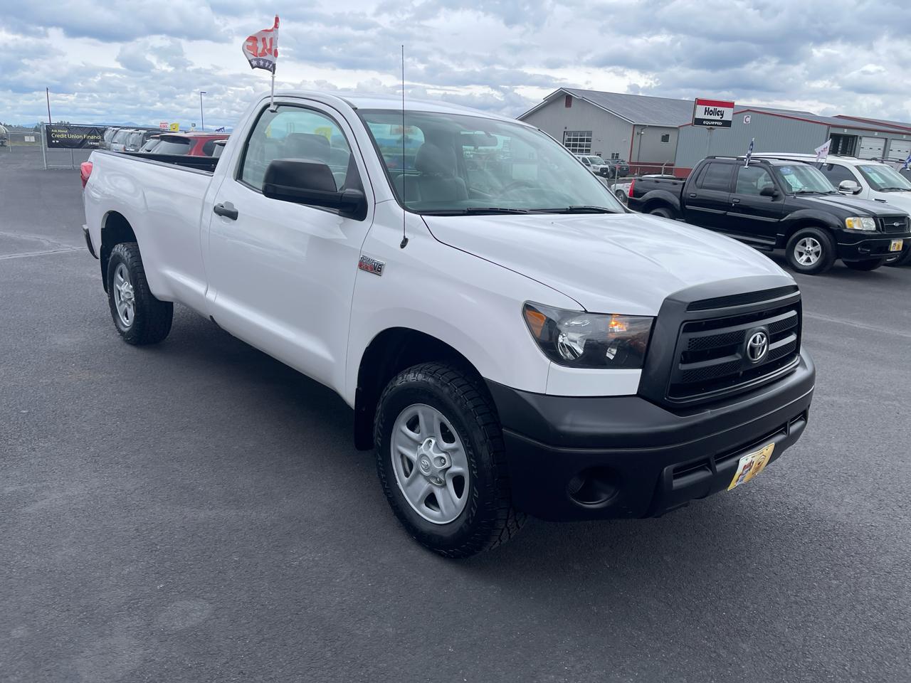 Toyota Tundra Tundra-Grade 5.7L V8 4WD Long Bed 2013