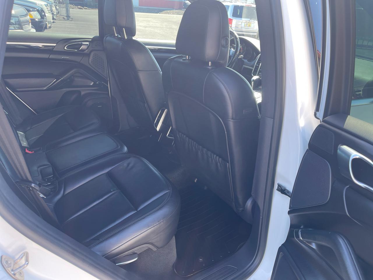 Porsche Cayenne AWD 4dr 2014