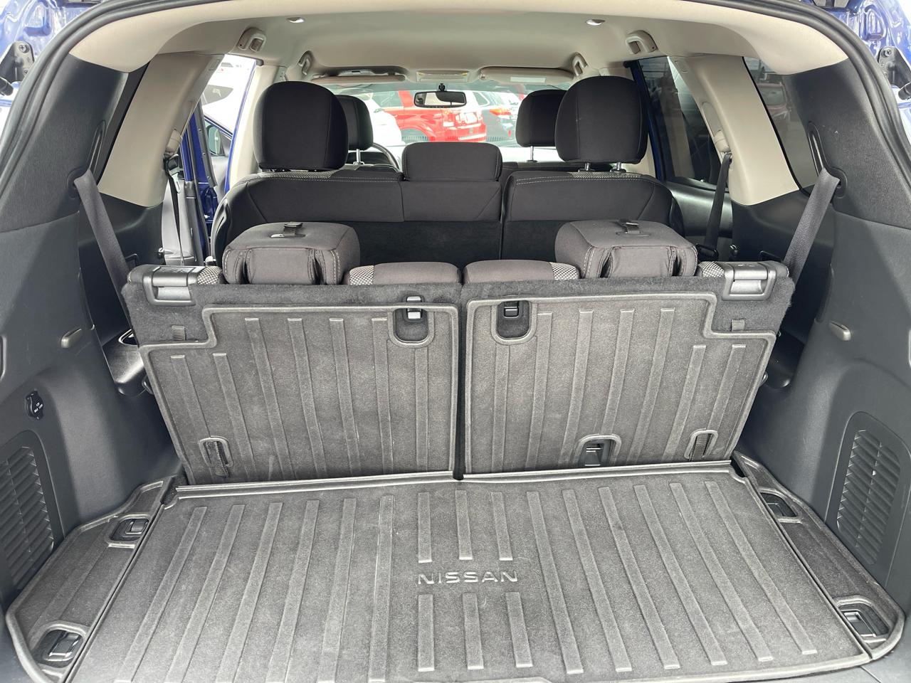 Nissan Pathfinder SV 2017