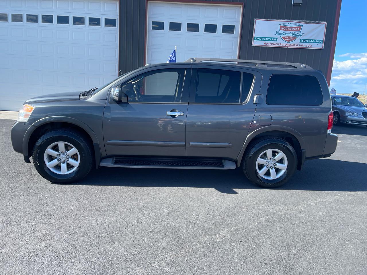 Nissan Armada SE 4WD 2010