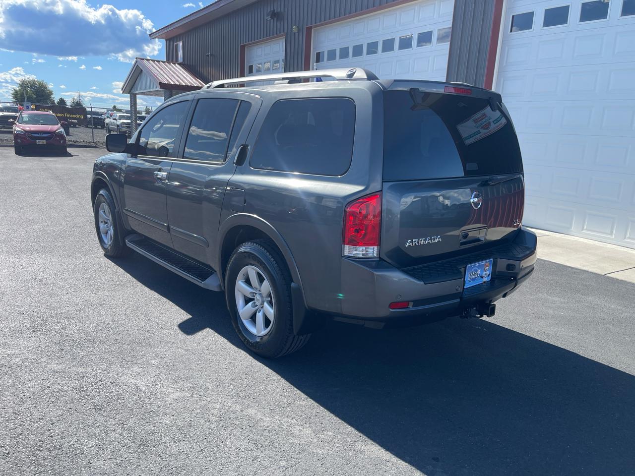 Nissan Armada SE 4WD 2010