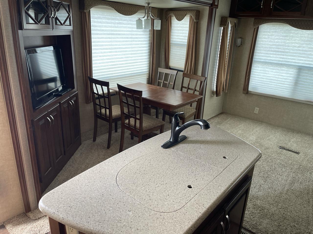 Keystone RV Laredo  2014