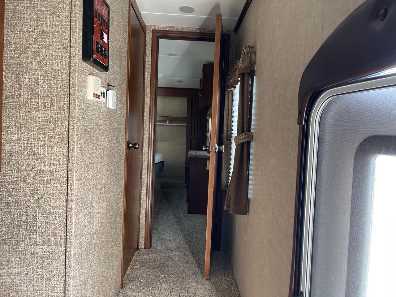Keystone RV Laredo  2014
