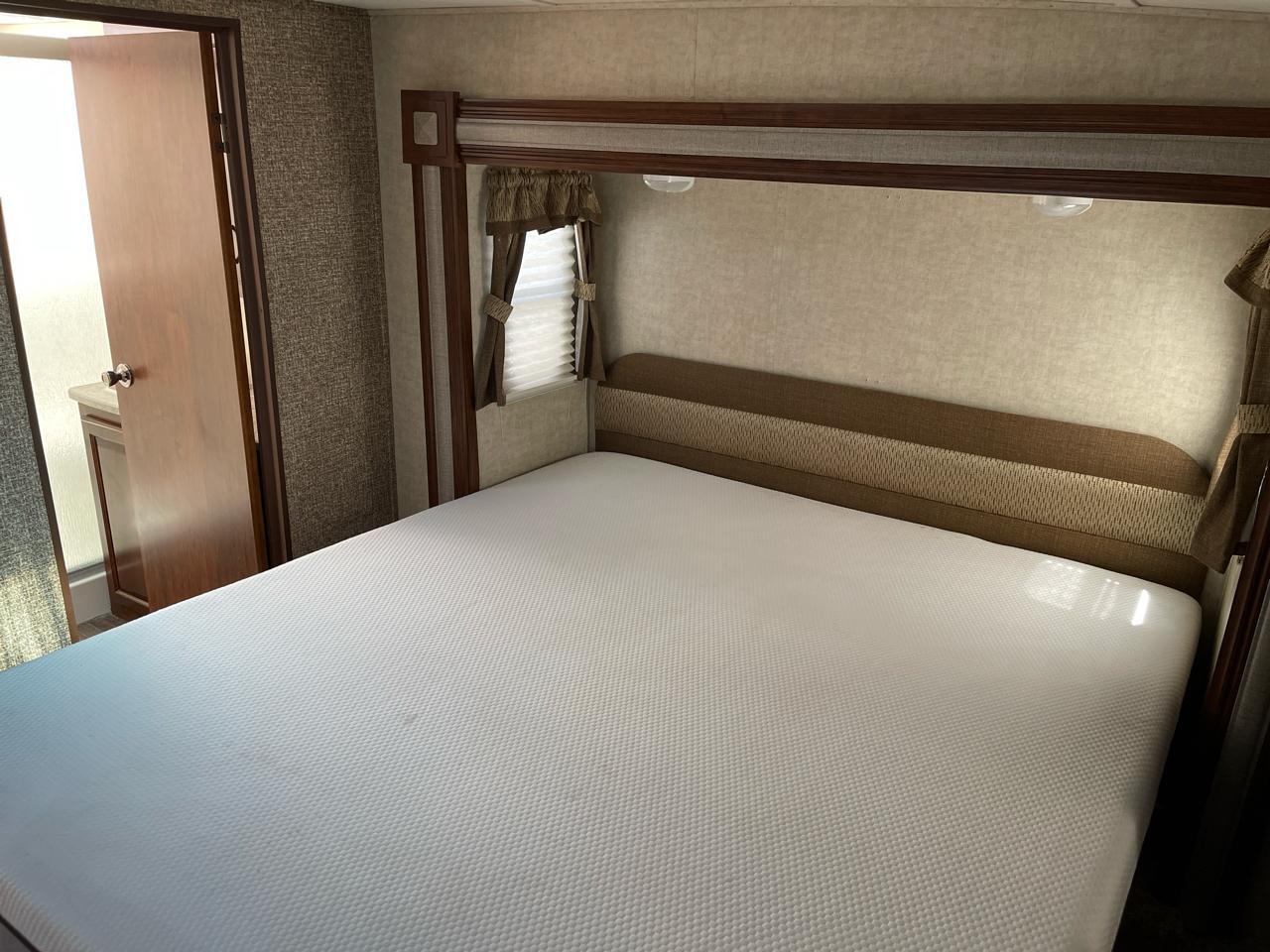 Keystone RV Laredo  2014