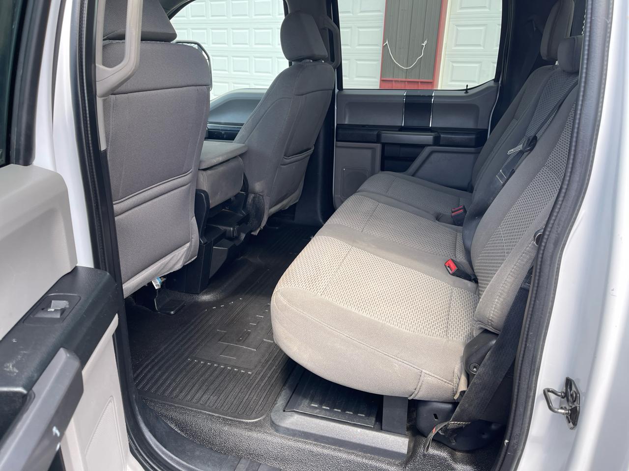 Ford F-350 Crew Cab 4dr 168" WB DRW 2021