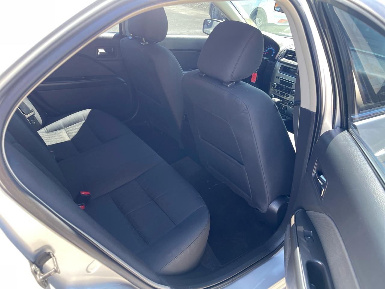 Ford Fusion SE 2012