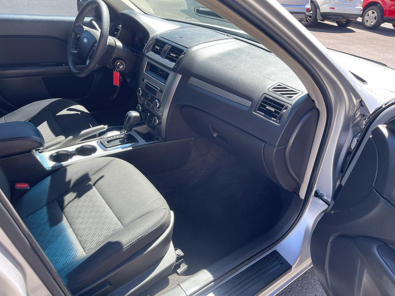 Ford Fusion SE 2012