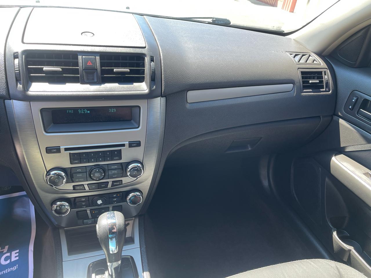 Ford Fusion SE 2012