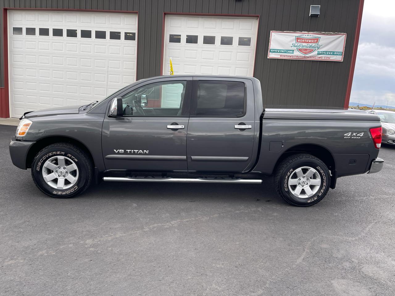Nissan Titan LE Crew Cab 4WD 2007