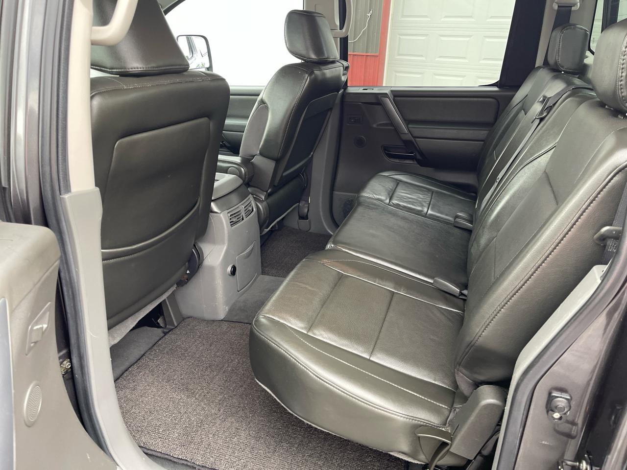Nissan Titan LE Crew Cab 4WD 2007