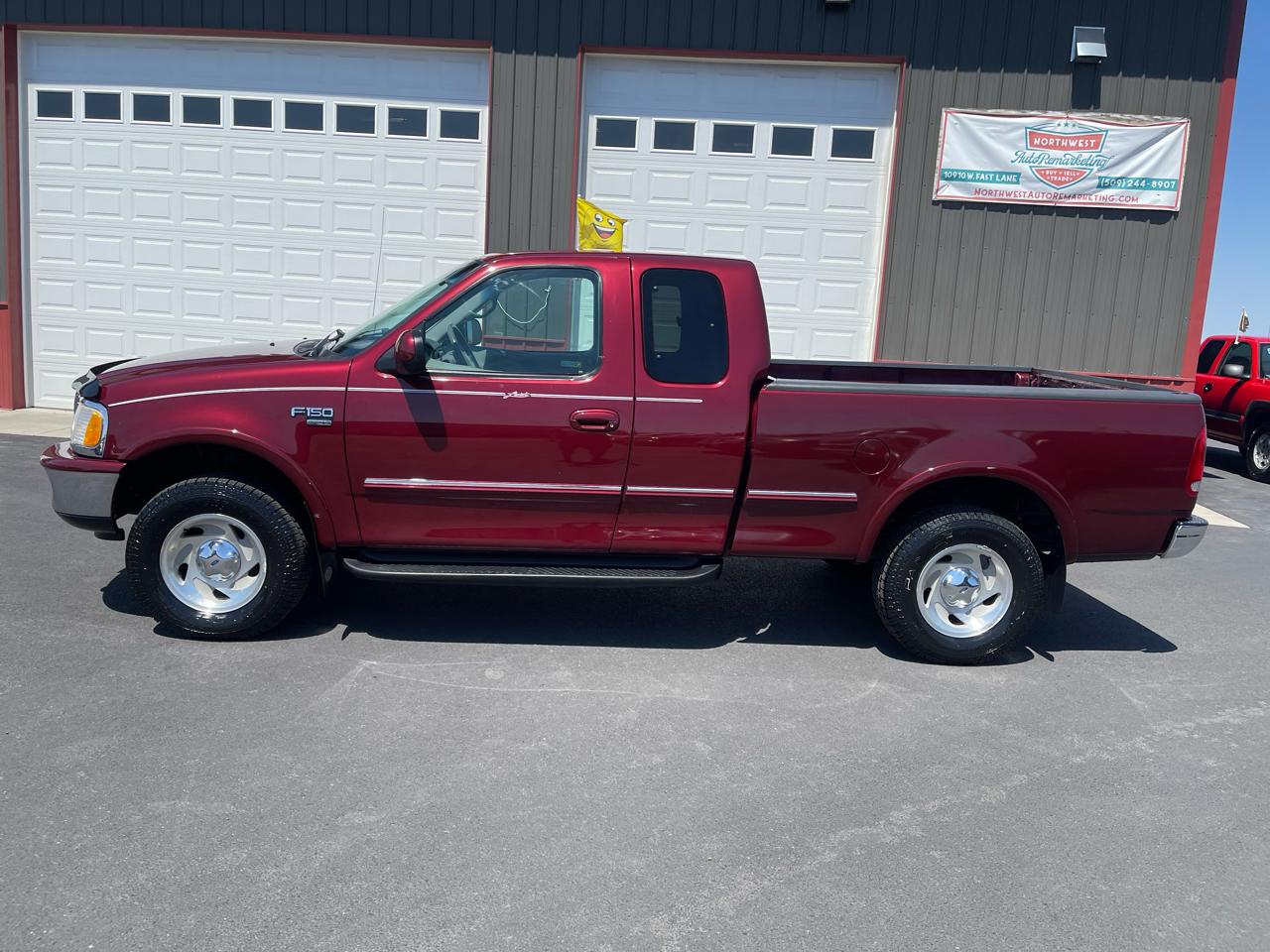 Ford F-150 Lariat SuperCab 6.5-ft. Bed 4WD 1998