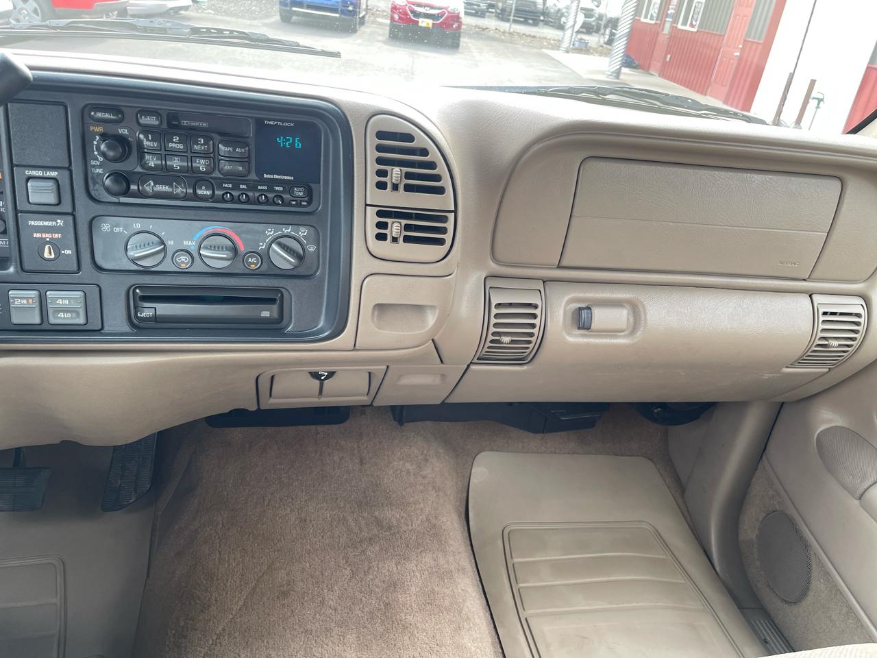 Chevrolet C/K 1500 Reg. Cab 8-ft. Bed 4WD 1998