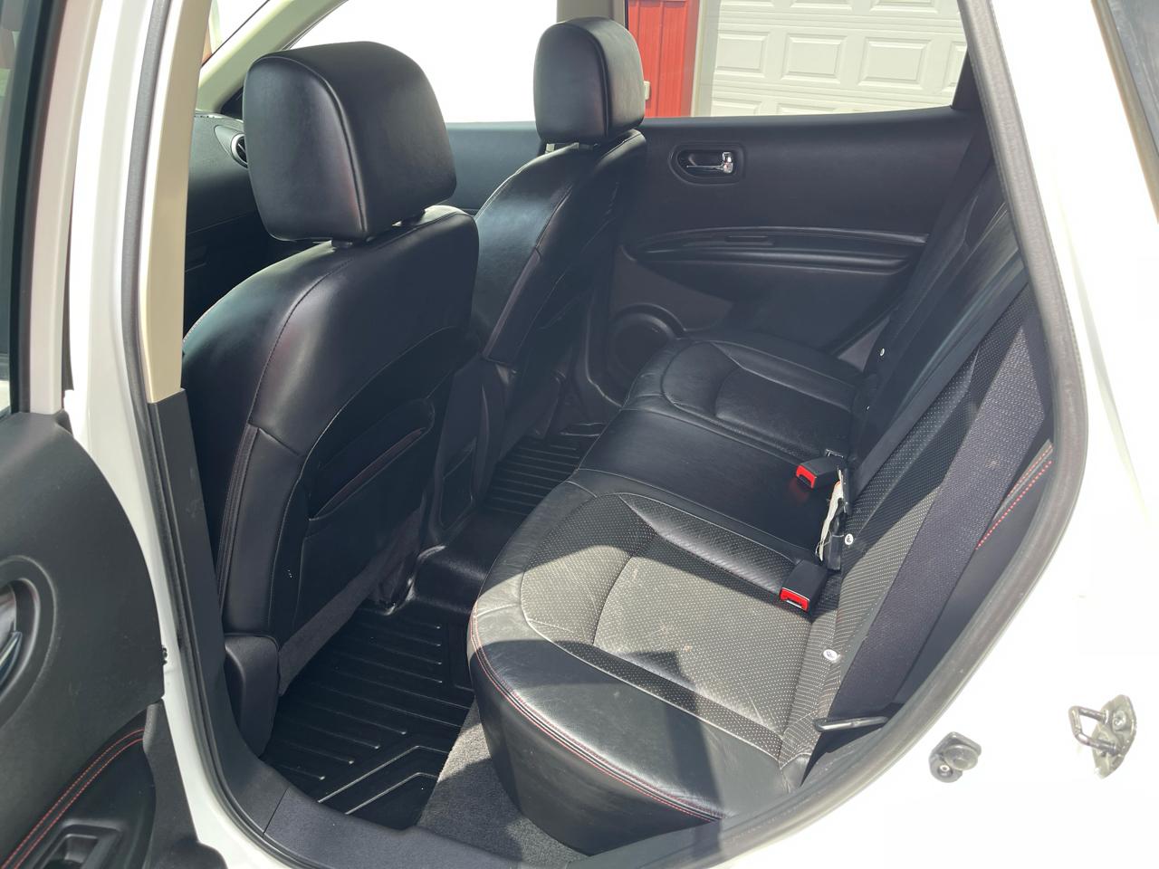 Nissan Rogue SL 4D SUV AWD 2011