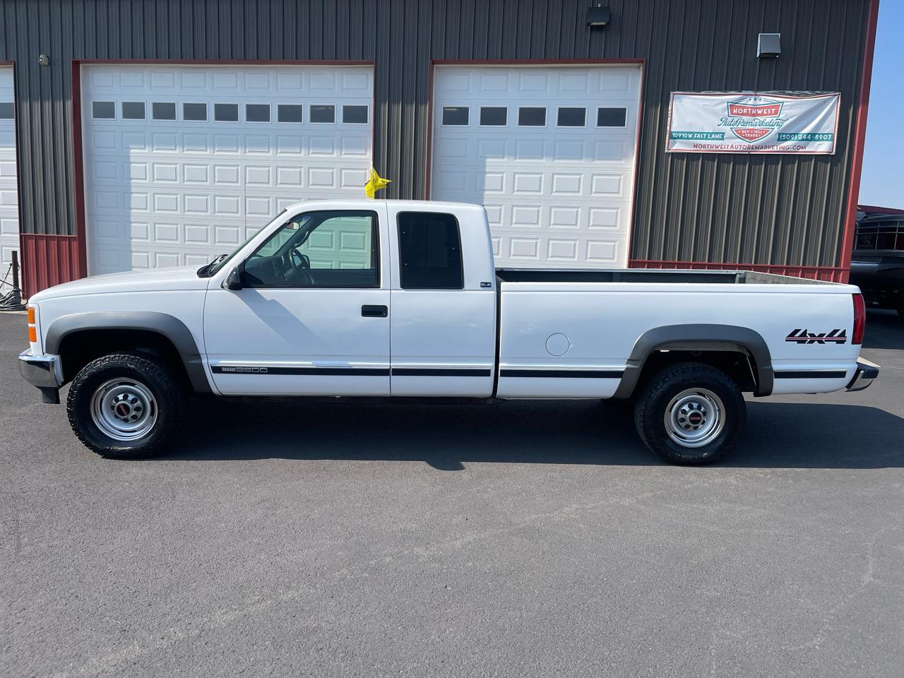 GMC Sierra C/K 2500 Club Coupe 8-ft. Bed 4WD 1995