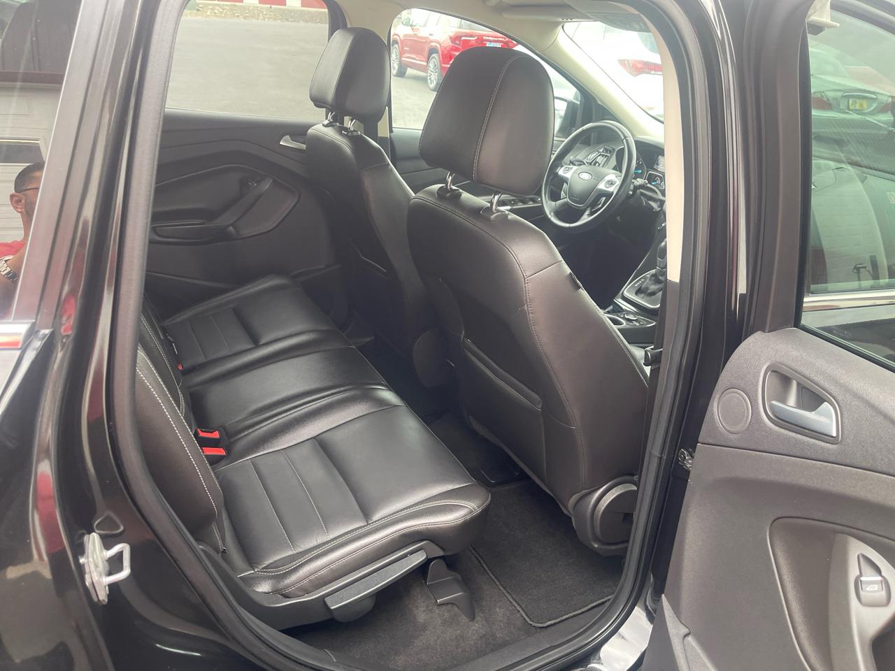 Ford Escape Titanium 4WD 2014
