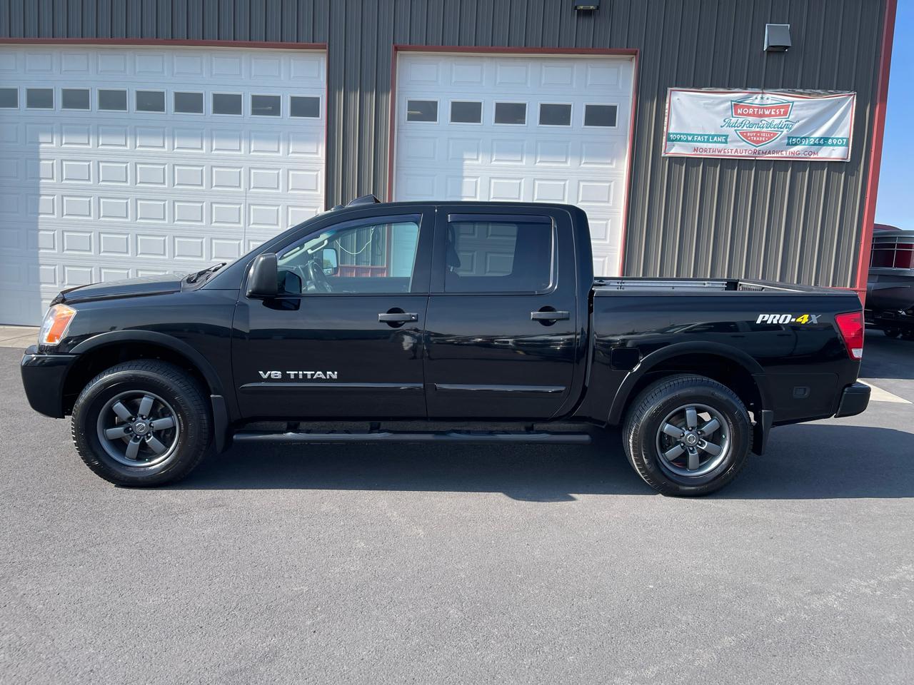 Nissan Titan PRO-4X Crew Cab 4WD SWB 2015