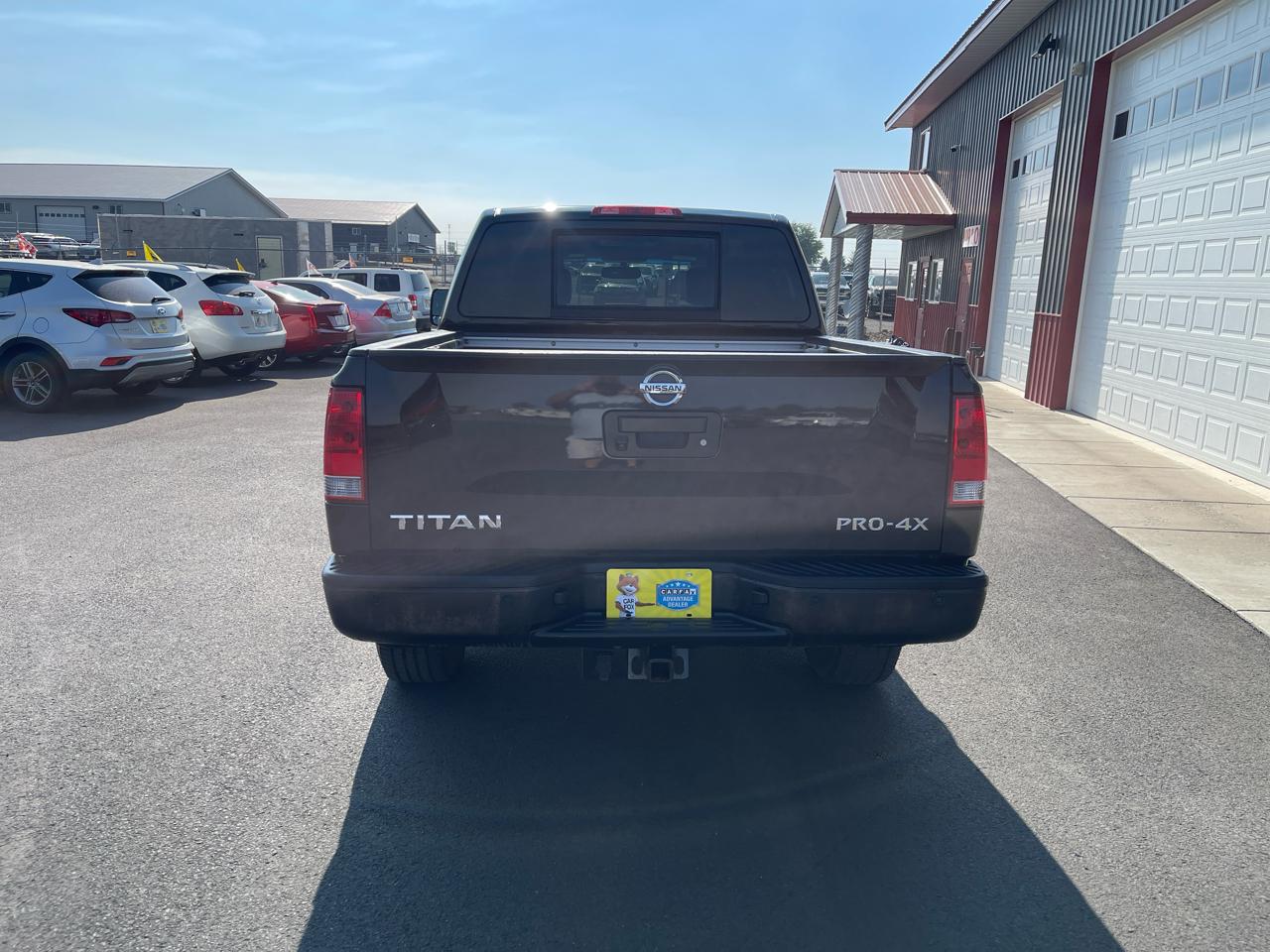 Nissan Titan PRO-4X Crew Cab 4WD SWB 2015