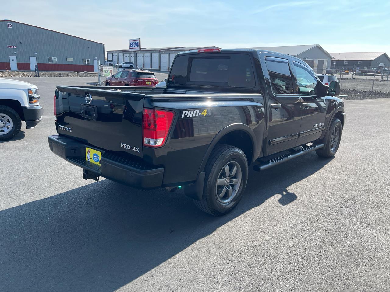 Nissan Titan PRO-4X Crew Cab 4WD SWB 2015