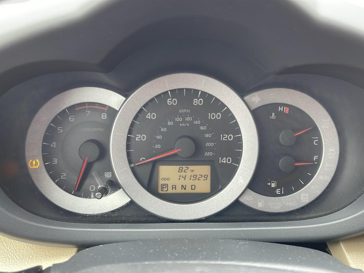 Toyota RAV4 Base I4 4WD 2011