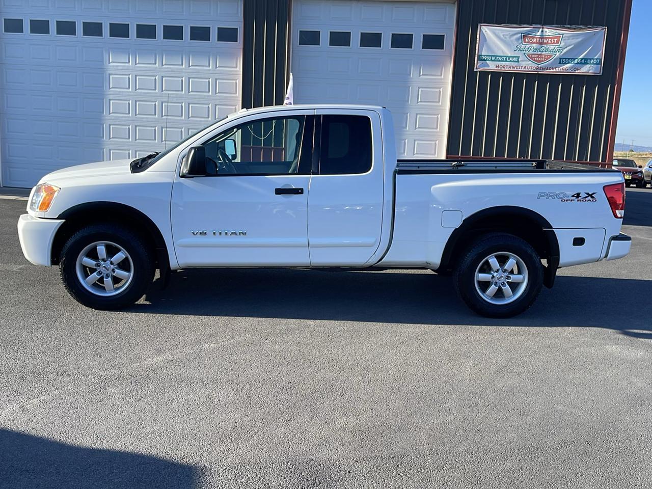 Nissan Titan PRO-4X King Cab 4WD SWB 2010