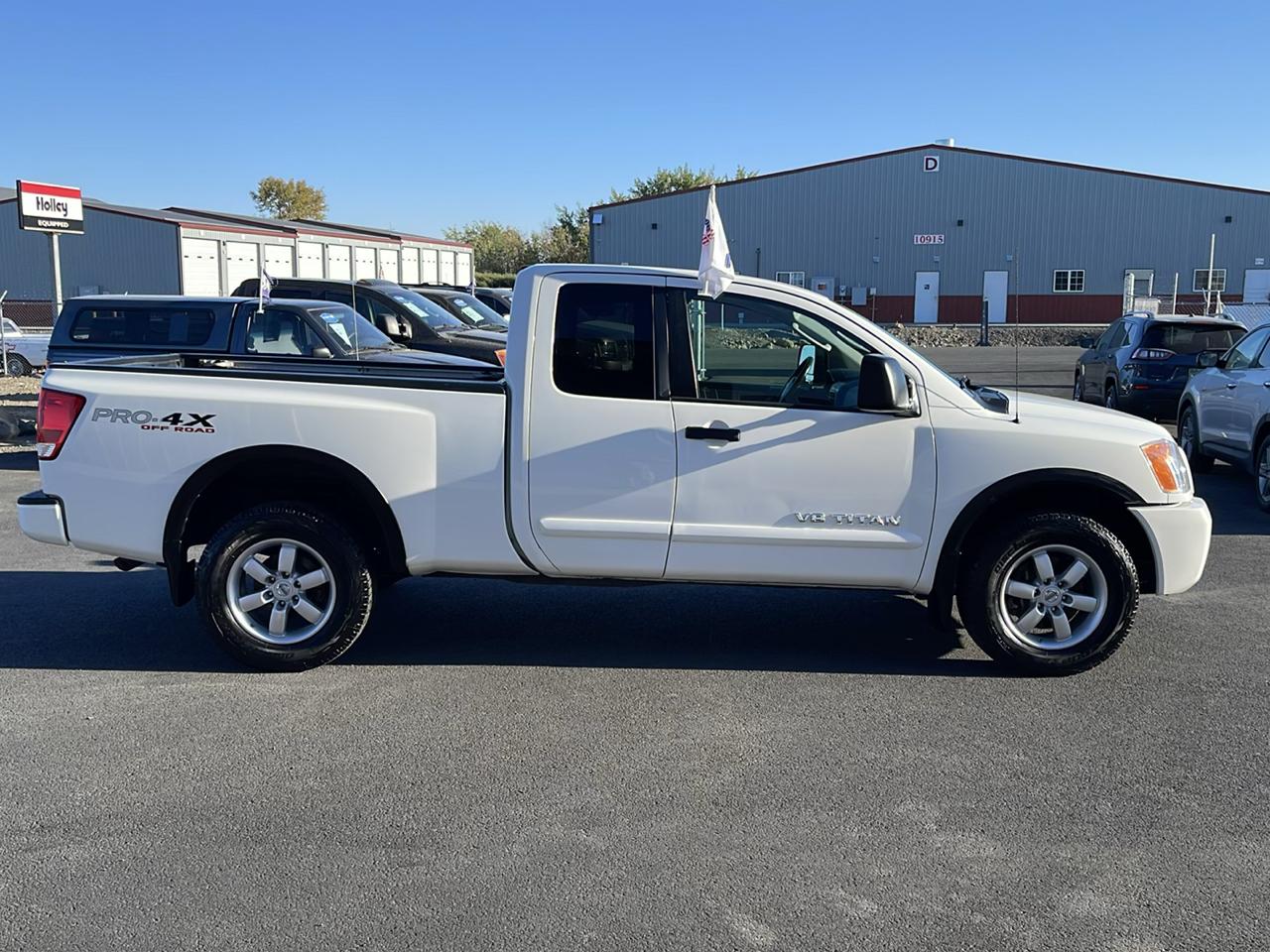 Nissan Titan PRO-4X King Cab 4WD SWB 2010